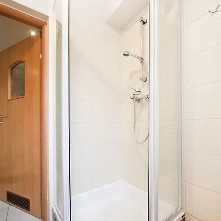 Tww Tomasza Apartmán *