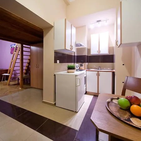Tww Tomasza Apartmán *